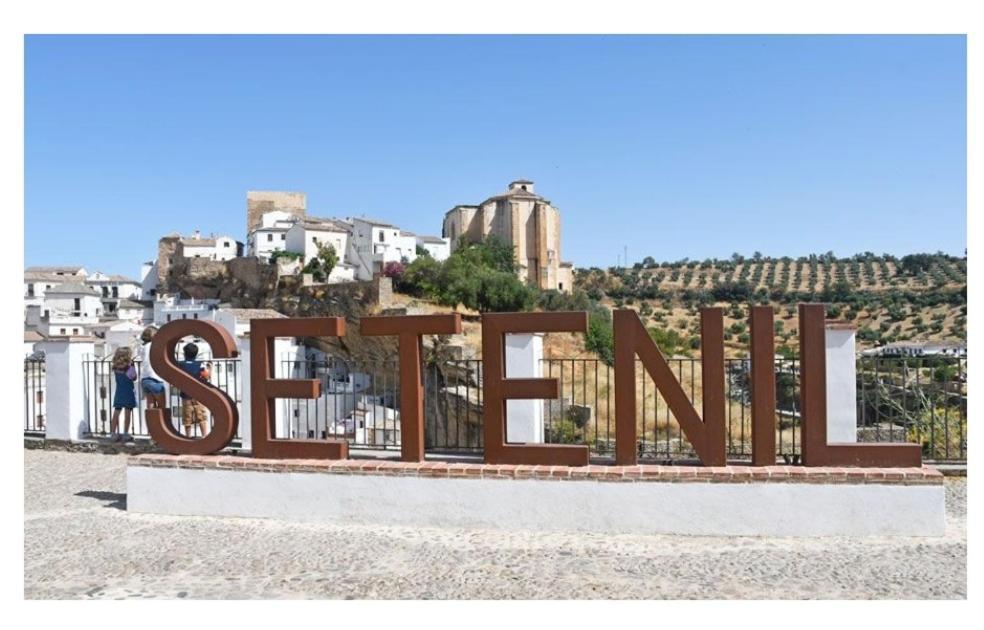 La Medina Baja Setenil De Las Bodegas